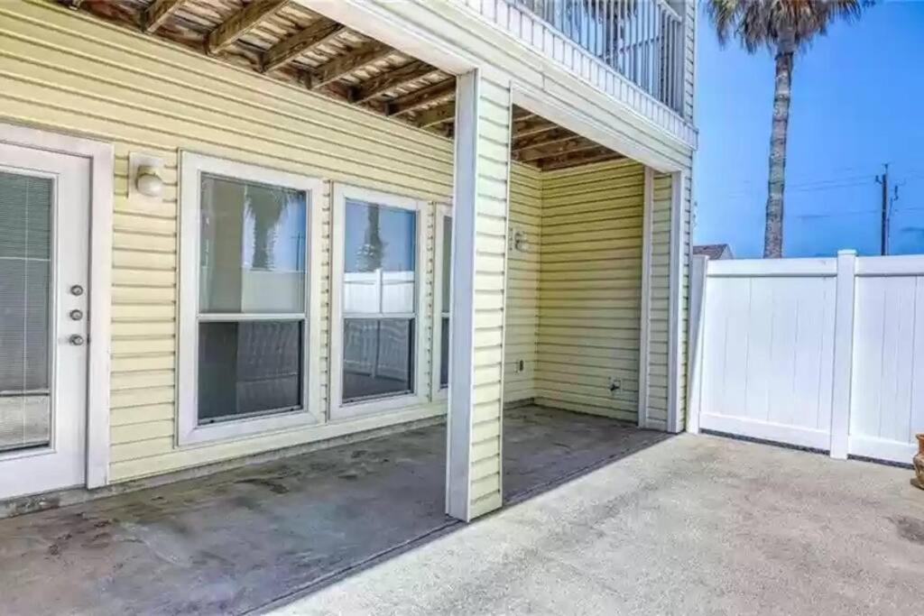 Spacious Home, Short Walk To Beach, Heated Pool! 코퍼스크리스티 외부 사진