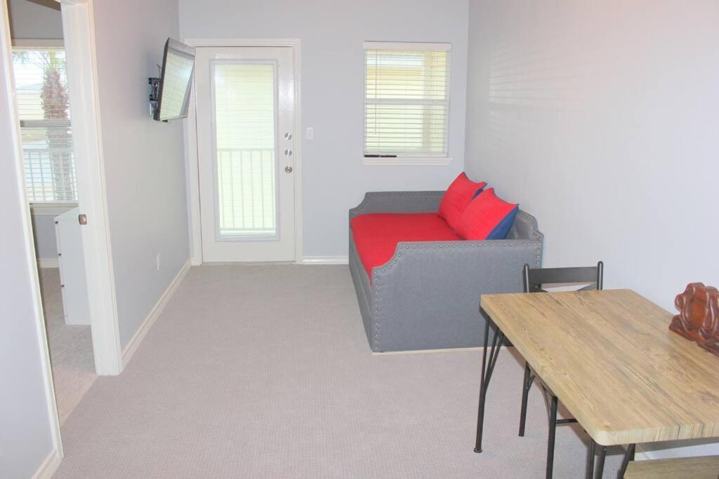 Spacious Home, Short Walk To Beach, Heated Pool! 코퍼스크리스티 외부 사진