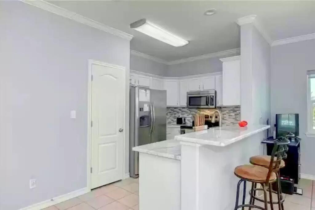 Spacious Home, Short Walk To Beach, Heated Pool! 코퍼스크리스티 외부 사진