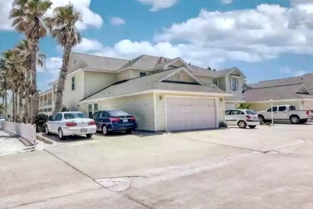 Spacious Home, Short Walk To Beach, Heated Pool! 코퍼스크리스티 외부 사진