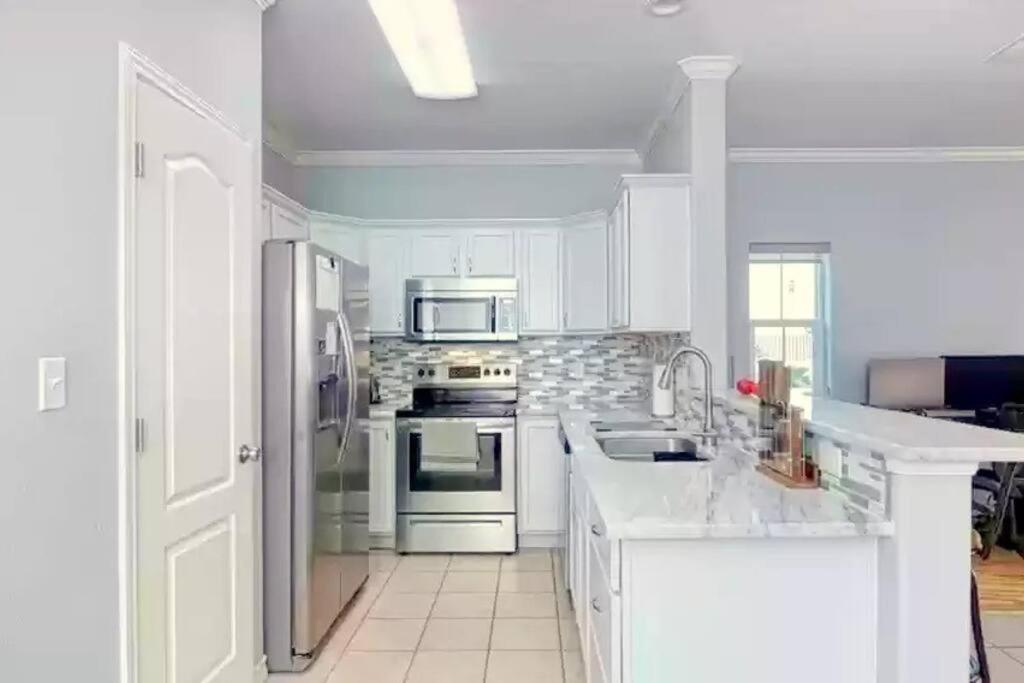 Spacious Home, Short Walk To Beach, Heated Pool! 코퍼스크리스티 외부 사진