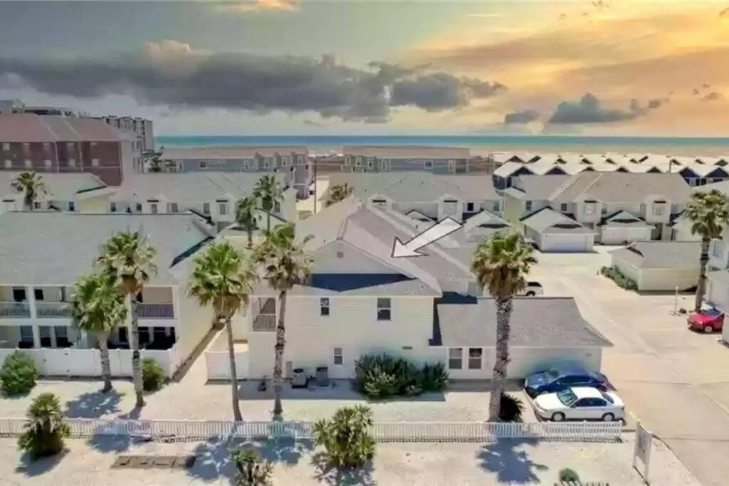 Spacious Home, Short Walk To Beach, Heated Pool! 코퍼스크리스티 외부 사진